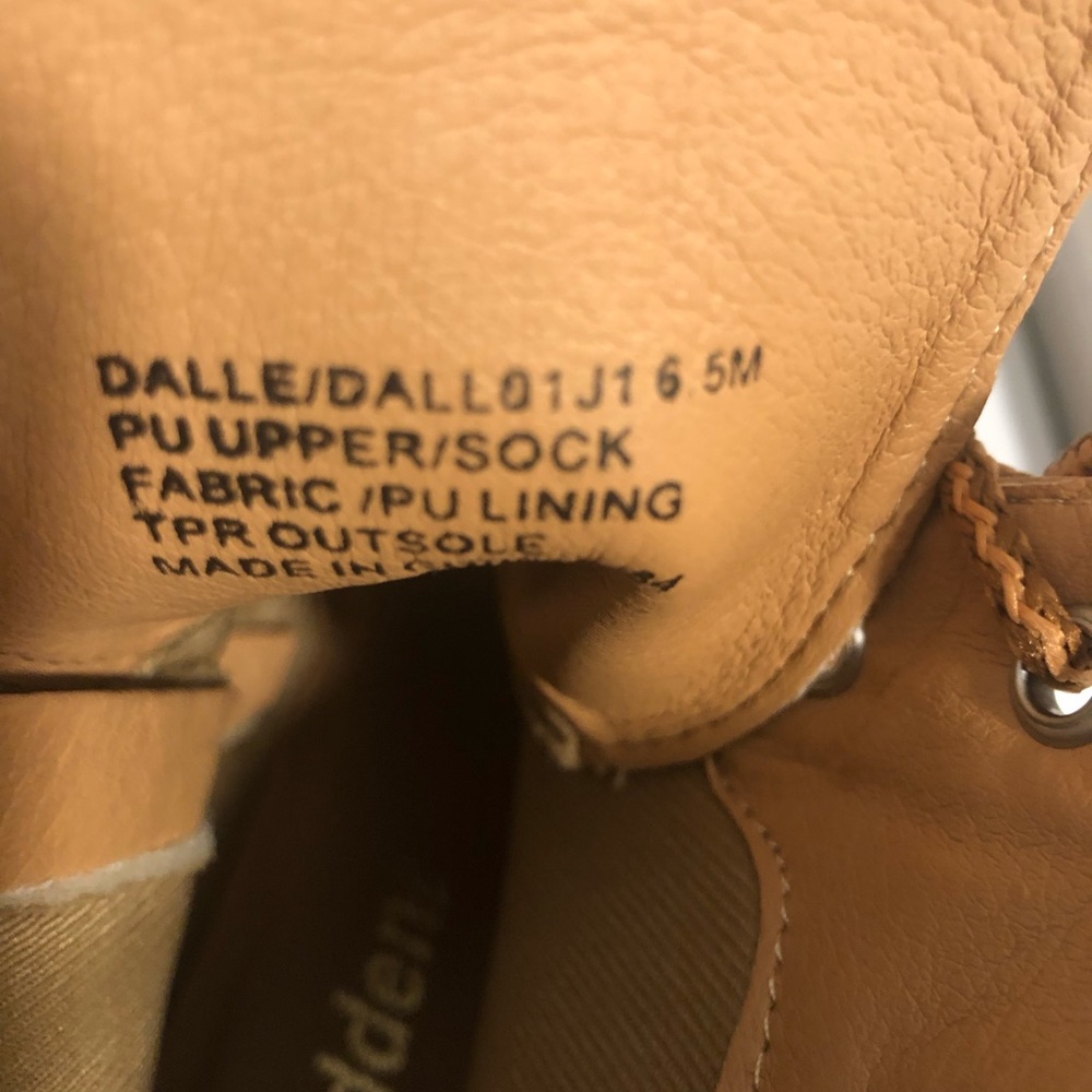 Women’s Lace-Up Chunky Heel Boots in Tan - Picture 7 of 7